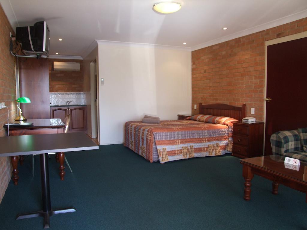 Cobar Town & Country Motor Inn Exterior foto