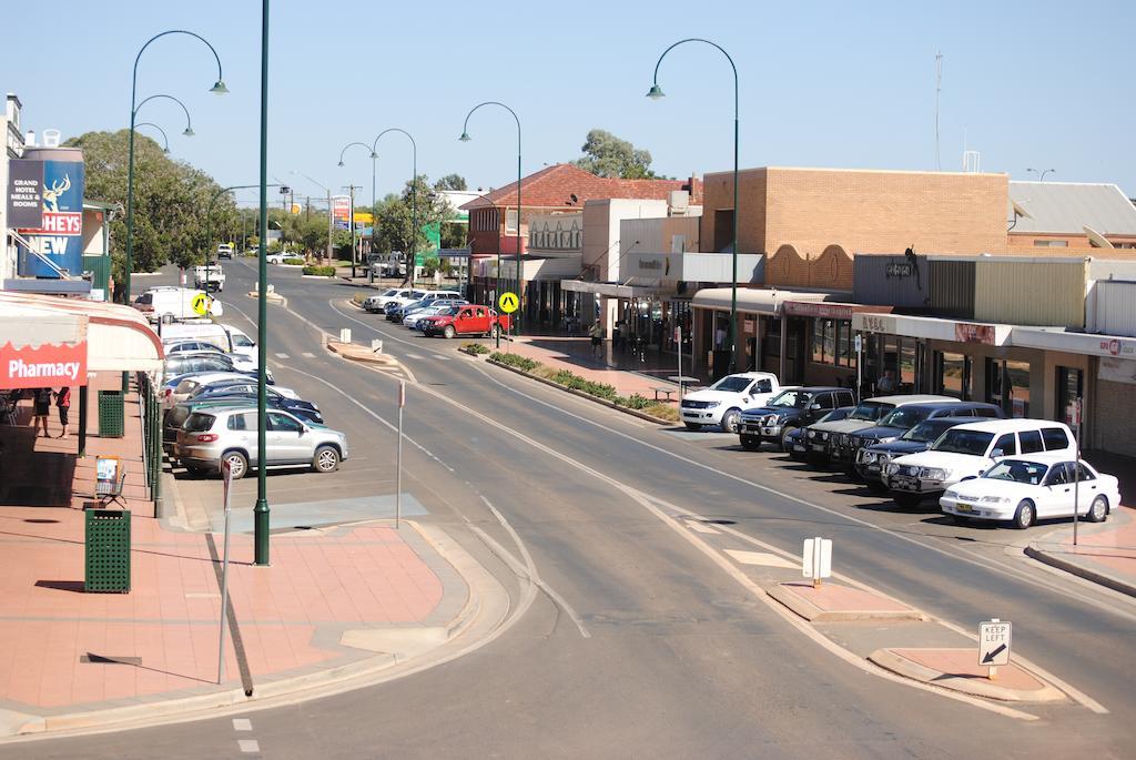 Cobar Town & Country Motor Inn Exterior foto